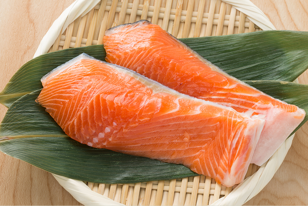 鮭・サーモン・シャケ・鱒の違いって知ってる？ 特徴や適した料理・保存方法も解説の画像