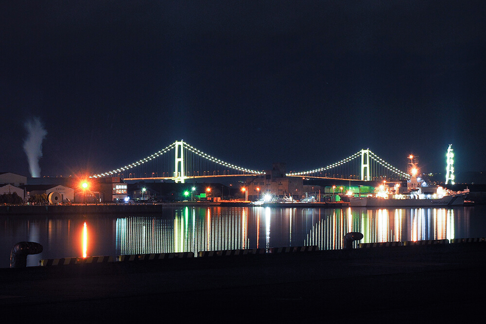 室蘭の工場夜景にうっとり。一度は見てみたい北海道の絶景ナイトビュー【おすすめスポット9選】の画像