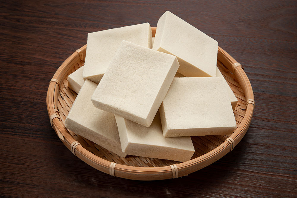 大豆からできている食べ物：高野豆腐