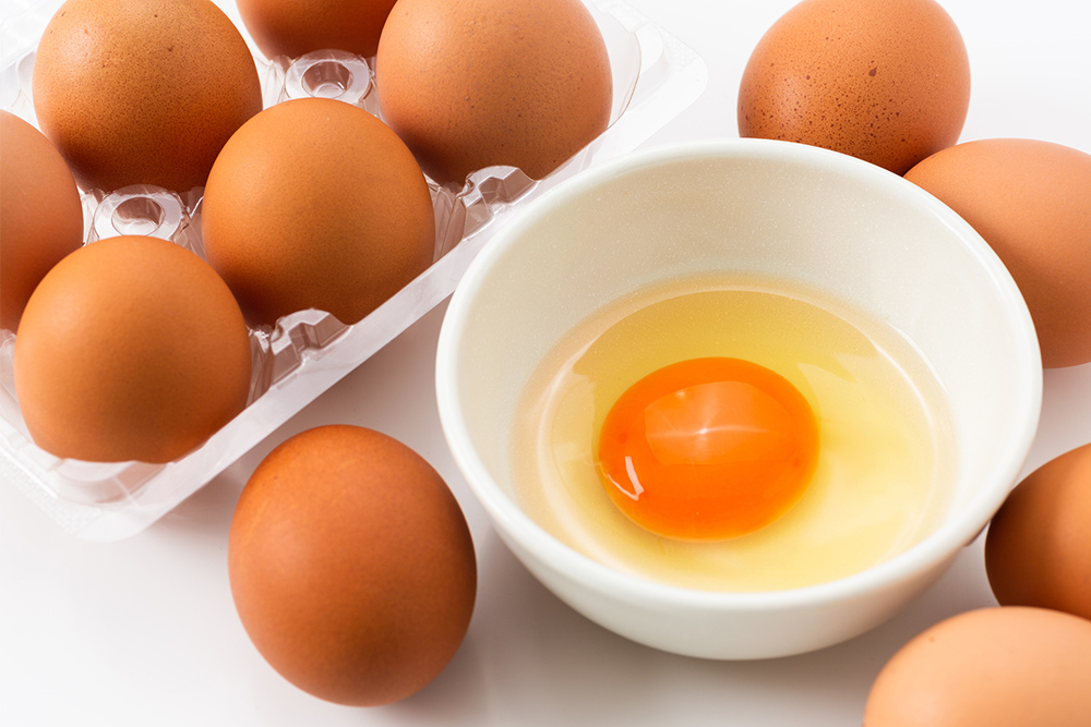 生卵の賞味期限はいつまで？冷蔵庫での最適な保存方法や注意点も解説の画像