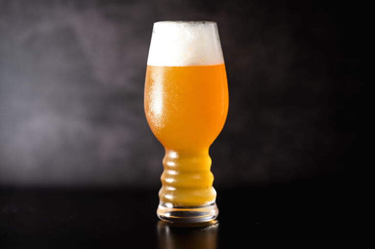 IPAってどんなクラフトビール?味の特徴やおすすめの飲み方|PREZO(プレゾ) - 北海道のお取り寄せグルメと産直通販