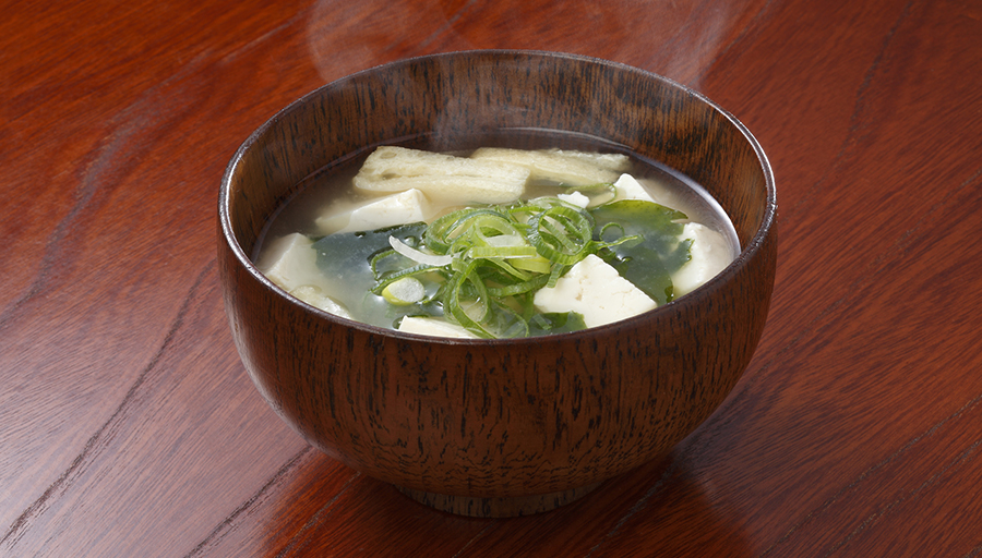 わかめとねぎの味噌汁